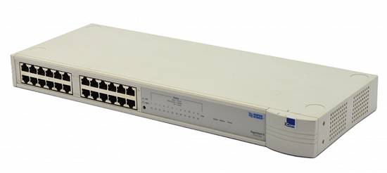Switch 24 porturi SuperStack pentru sistem de supraveghere