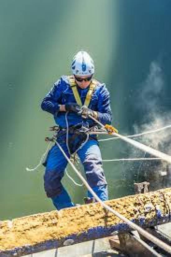 Alpinism utilitar in publicitate