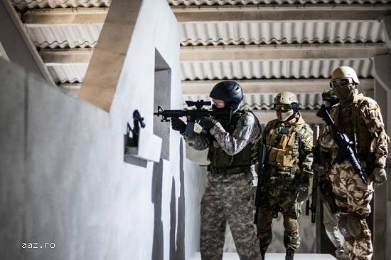 ***** AirsoftCs Arena - Joaca Counter-Strike in realitate!