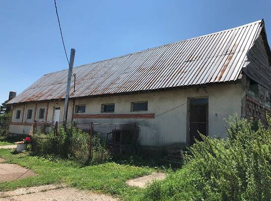 Lichidator judiciar vand fosta ferma de porcine - loc. Comisani,   jud. Dambovita -
