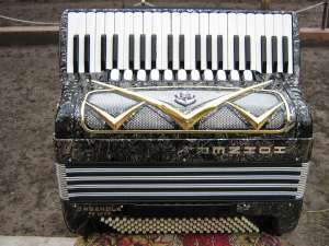 Vand acordeon Hohner Organola de Luxe.