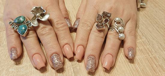 Manichiura cu gel (*****)