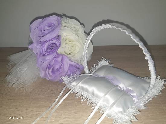 buchet elegant bicolor  +pernuta din satin pentru verghete