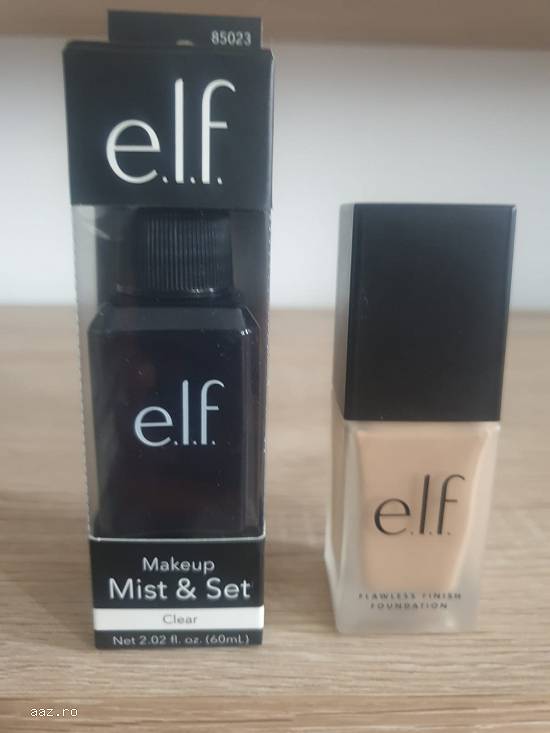 Set Fond de ten + Spray fixare iluminator E.L.F.