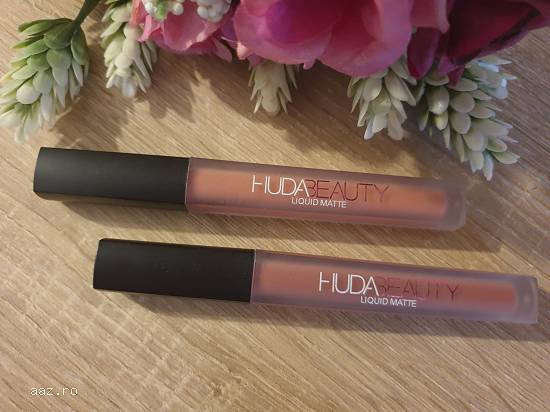 2 × Ruj Liquid Matte Huda Beauty Gloss  Sephora
