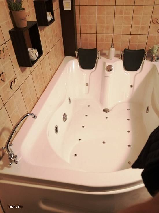 vindem jacuzzi nou cu 2 locuri