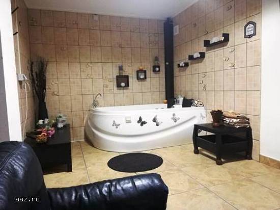 vindem jacuzzi nou cu 2 locuri