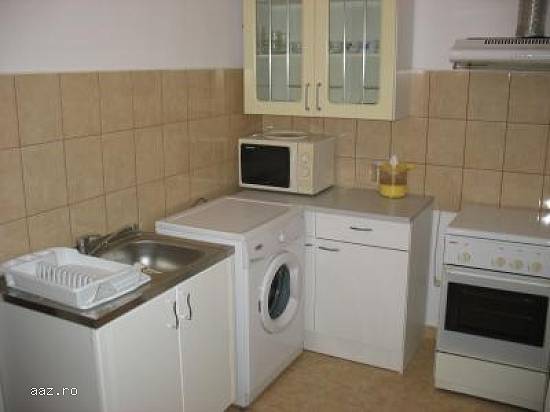 Inchiriez Garsoniera zona Bd. Basarabia-Stadionul National-Diham