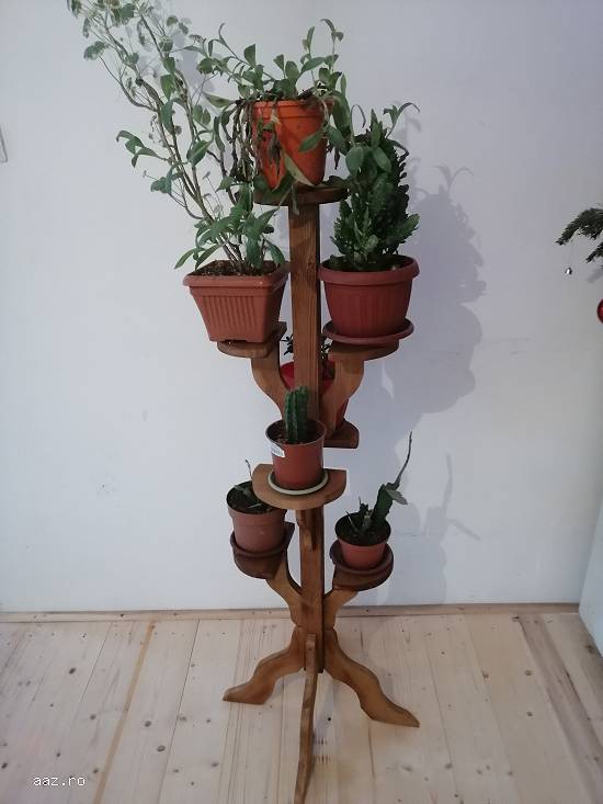 Suport Pentru FLori Din Lemn Masiv Model Tower Mushroom Pentru 7 Ghivece