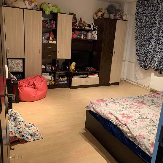 Vând Apartament 3 Crangasi