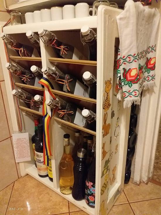 Cramă cu băuturi tradiționale...sau schimb cu rulotă