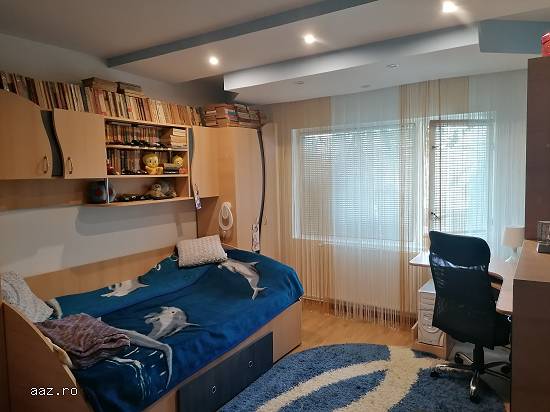 VANZARE APARTAMENT 3 CAMERE,   DECOMANDAT M11