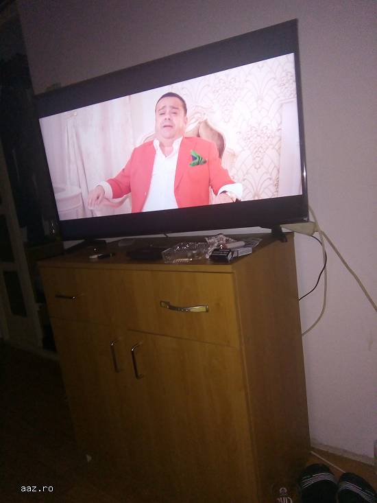 Vând tv Samsung Smart