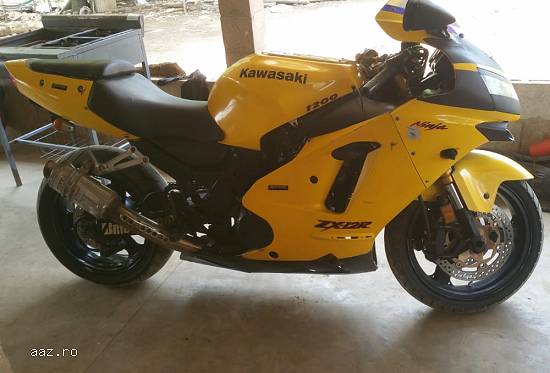 Moto Roadster kawasaki