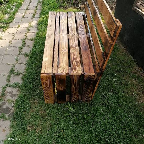 Canapele din paleti