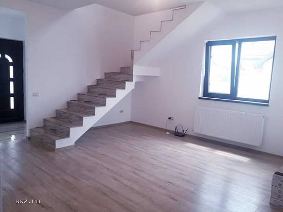 Casă de vanzare