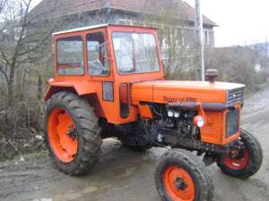 Tractor U650
