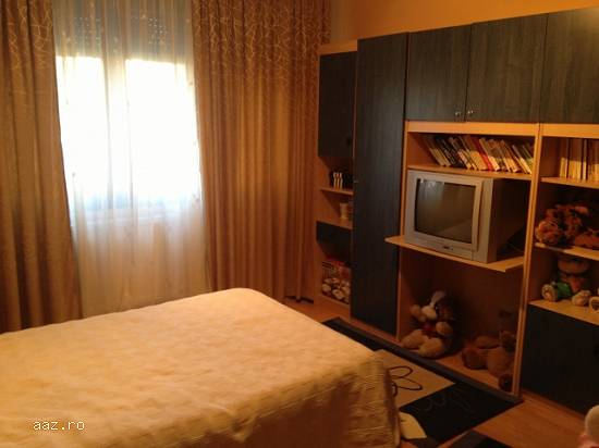 Apartament 4 camere,    Apusului,   Militari