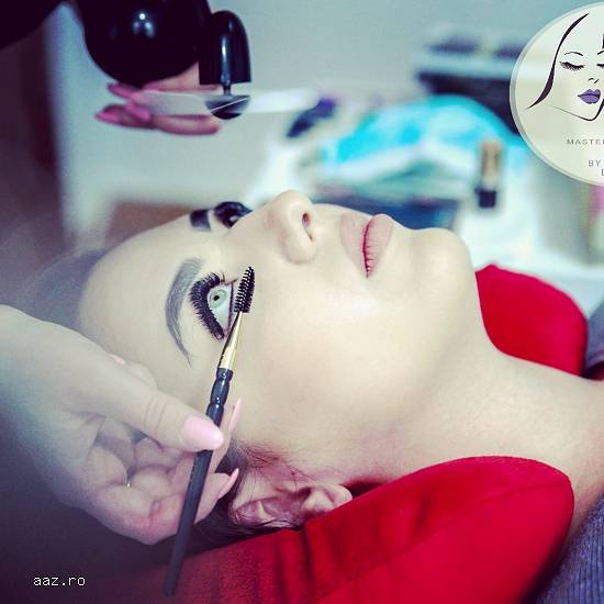 Aplic extensii gene,  laminare sprancene,  tratamente faciale,  stilizare sprancene Henna