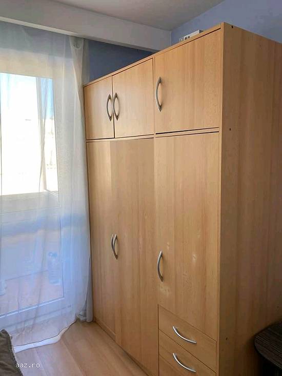 Închiriez ap