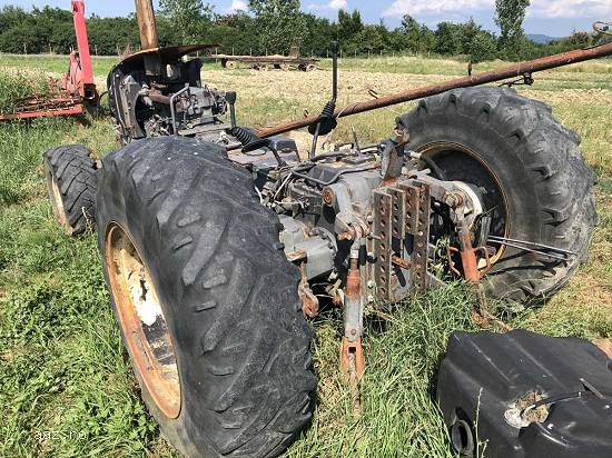 Lichidator judiciar vand Tractor Renault 325 - Satu Mare