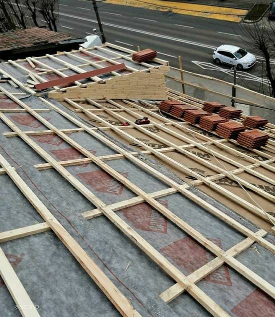 Executam acoperisuri si reparati de urgenta
