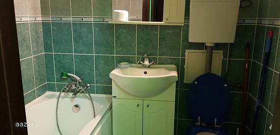 Particular ,   2 camere,   decomandat ,   titan