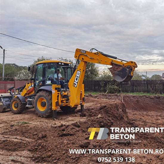 Buldoexcavator JCB 3CX an 2019 de închiriat