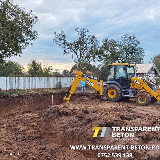 Buldoexcavator JCB 3CX an 2019 de închiriat