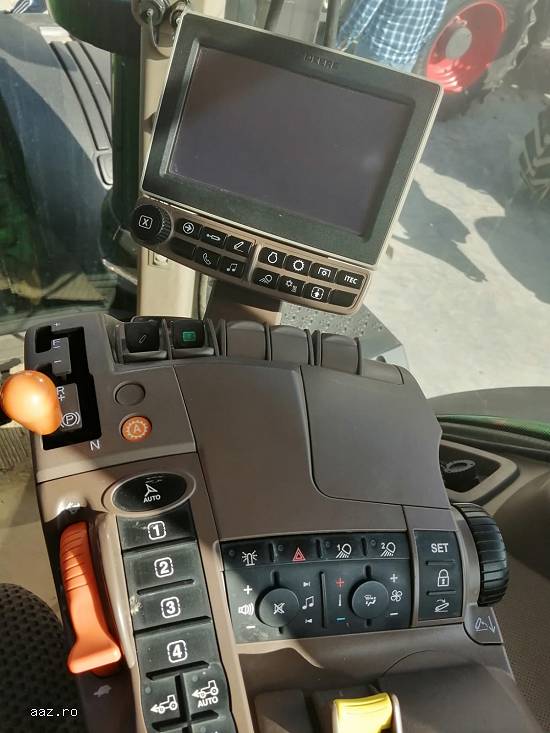Vand tractor John Deer 8270R,   an fabricatie 2020.