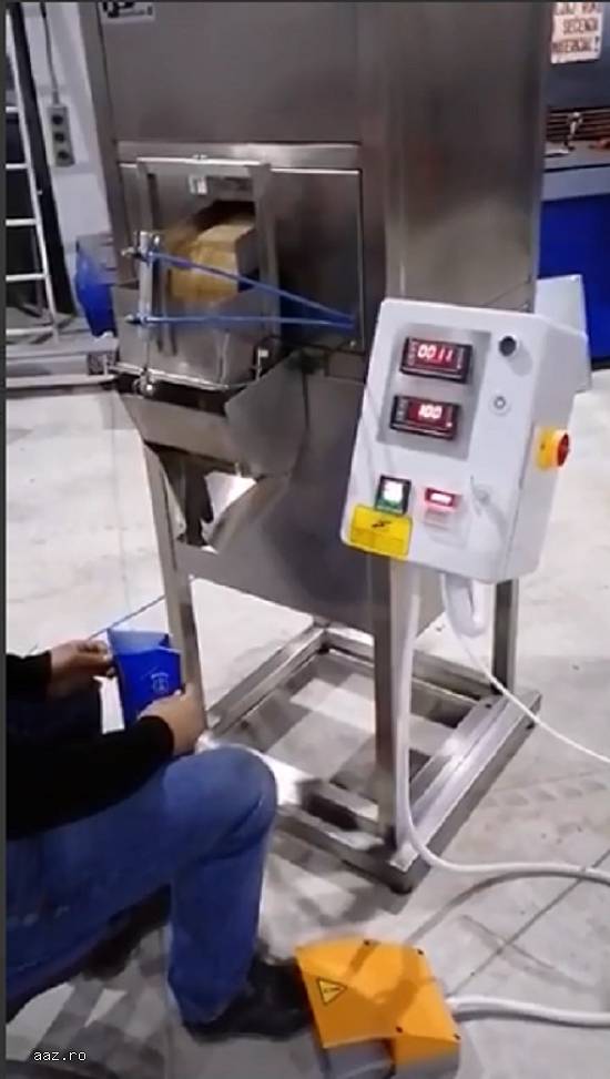 Masina ambalat cu lipire pungi - pentru pulberi /pudra si produse granulate de diferite dimensiuni