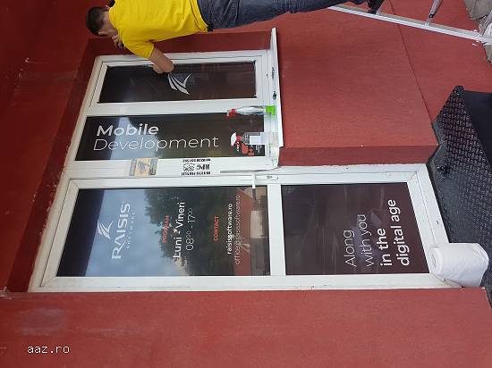Colantare,   montaj folie autocolanta