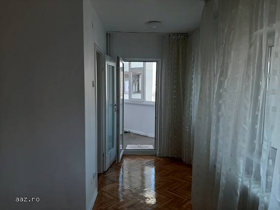 Inchiriez apt 3 cam Bucuresti Piata 1 Mai bucatarie mobilata 500 euro