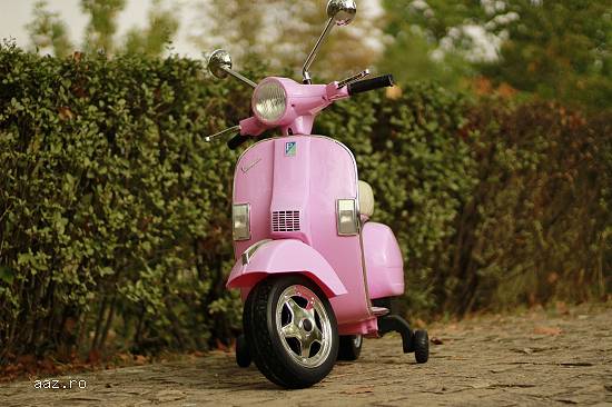 Scuter electric pentru copii Piaggio Vespa Roller 40W 12V PREMIUM