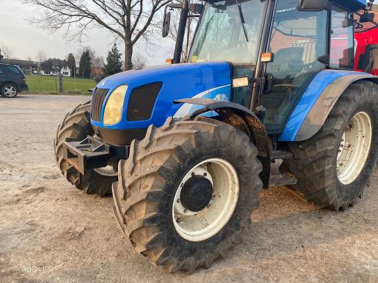 New Holland TL90A