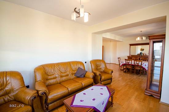 Apartament 3 camere spatios,   str traian 187