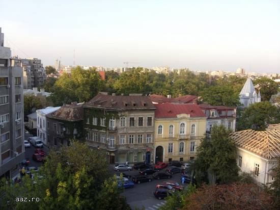 Ap 3 cam,   77mp,   Universitate,   Bucuresti,   700 euro