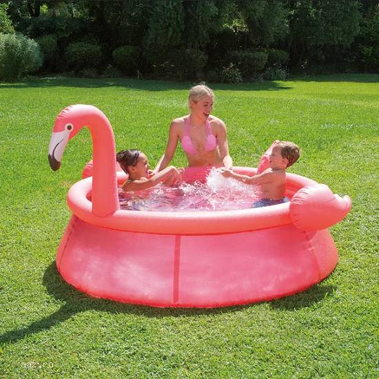 Piscină cu inel gonflabil în formă de Flamingo perfectă pentru copii