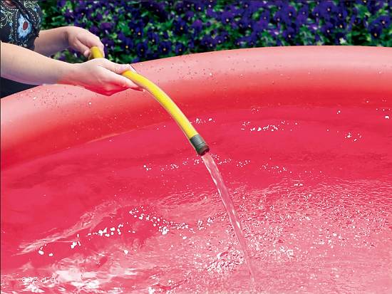 Piscină cu inel gonflabil în formă de Flamingo perfectă pentru copii