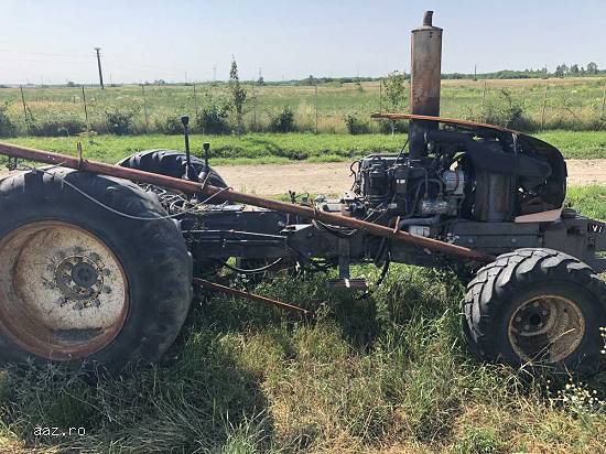 Tractor Renault 325