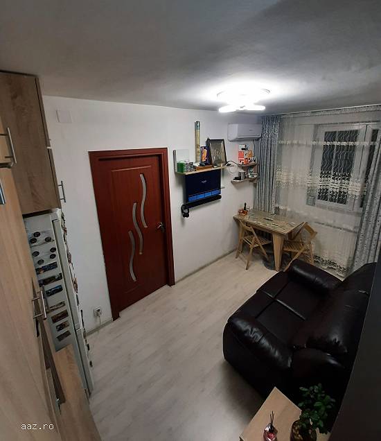 Vand apartament 2camere