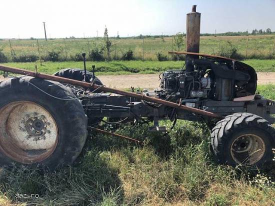 Lichidator judiciar vand Tractor Renault 325,  