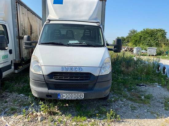Autoutilitara Iveco Daily.