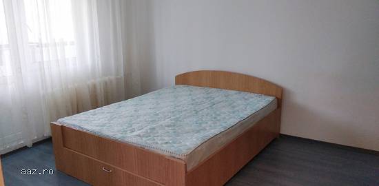 Dau in chirie apartament 3 camere zona Panduri
