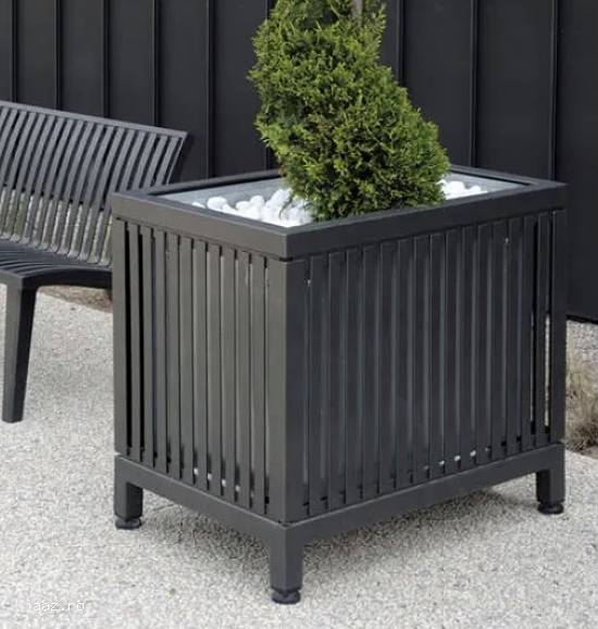 jardiniere arbusti / jardiniere flori