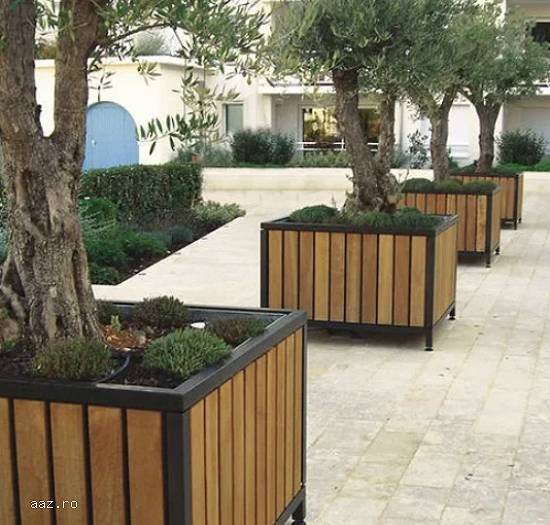 jardiniere arbusti / jardiniere flori