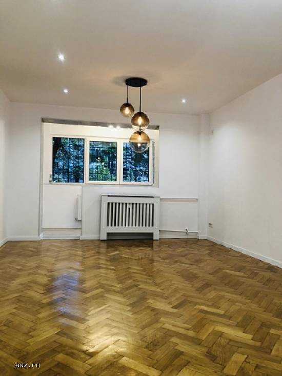 Ap 3 camere,   semidecomandat,  70mp,   Dr. Taberei,   Bucuresti,   118000 euro
