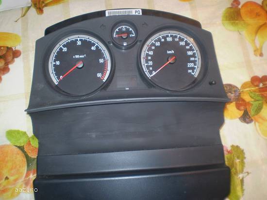 vand ceasuri bord opel astra h caravan 2005