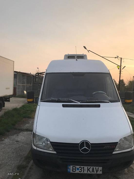 Vand mercedes benz ,   sprinter 313 CDI autoutilitara frigorifica ,  congelare -20 C.