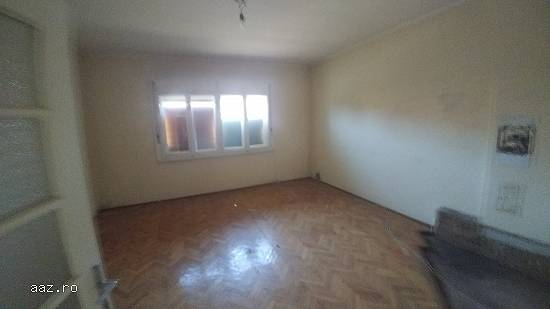 Proprietate imobiliara formata din teren si constructii - Seini